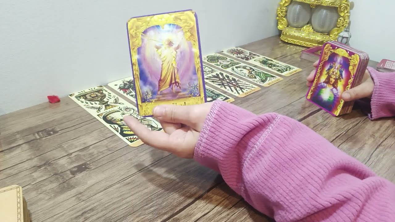 استرسال هايقع قدامك فى الكلام وهاتفهم مخبى عنك سر كبير اللى انت شاكك فيه كان صح