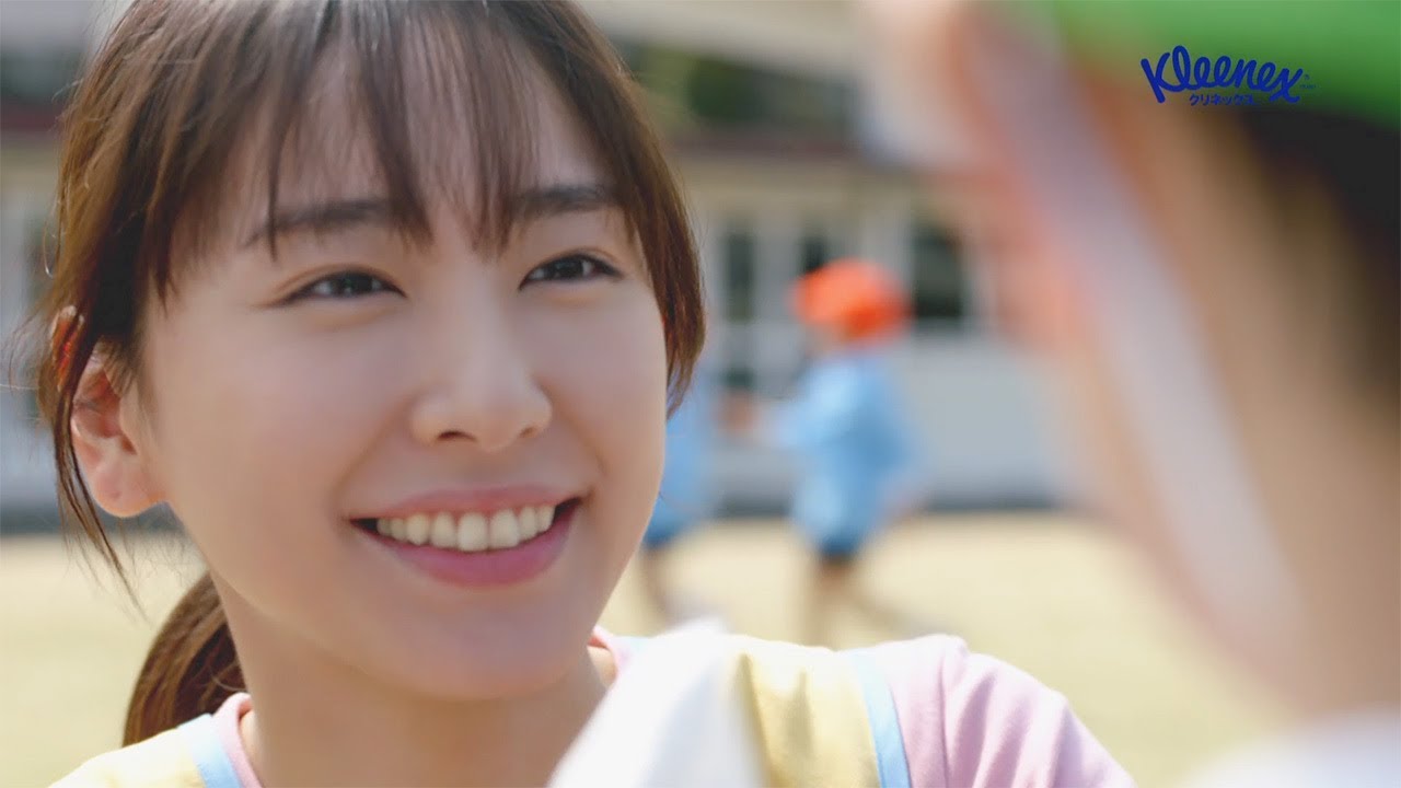 新垣結衣 新cmで幼稚園の ゆい先生 に ガッキー流の元気になる方法は Youtube