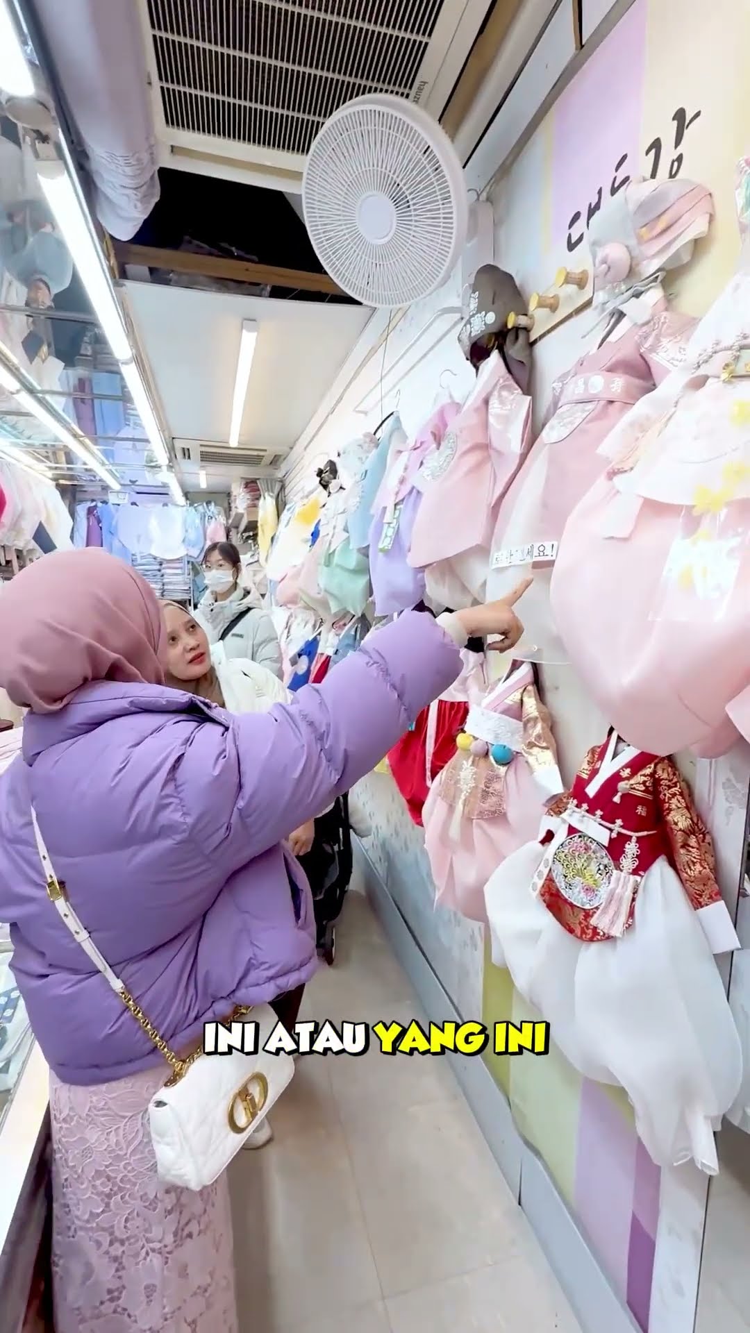 Ricis belanja Baju Anak Laki.. Buat siapa ya ??!! #riaricis