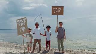 Piruchi Apo from Equatorial Guinea sings the RESOLUTION SONG screenshot 2