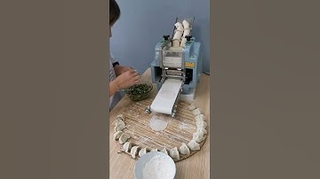 一分钟能做70个面皮，可以做饺子皮馄饨皮，让你再也不会为擀皮烦恼，一机多用，省时省力#饺子皮机#中国美食