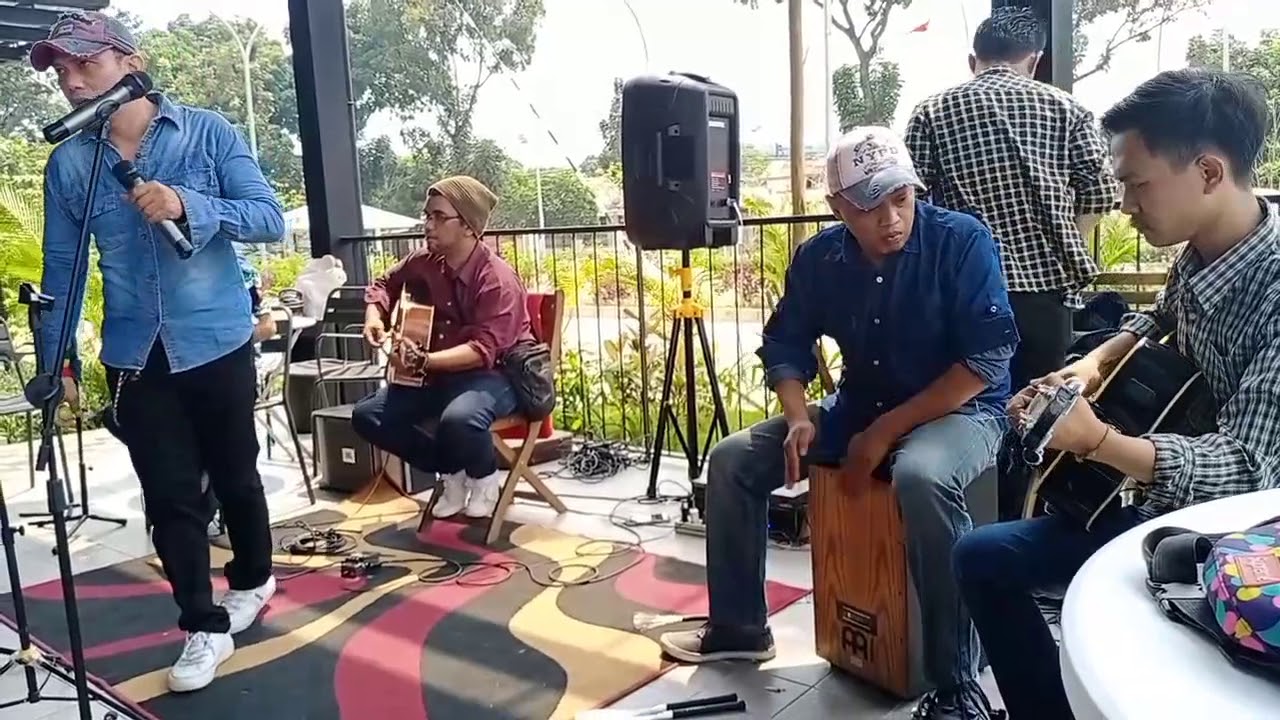 Cake i will survive "cover akustik by 12 chromatic " YouTube