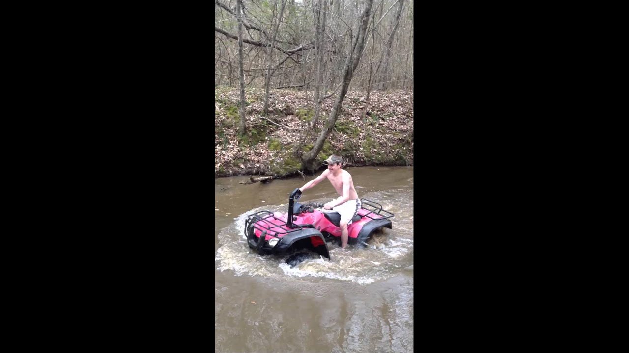 Testing the snorkel on the Honda rancher 350 4x4.