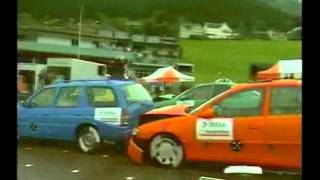 Crashtests 2006 Zwei Zeitgleiche Auffahrunfälle - Demonstration Bremsassistent