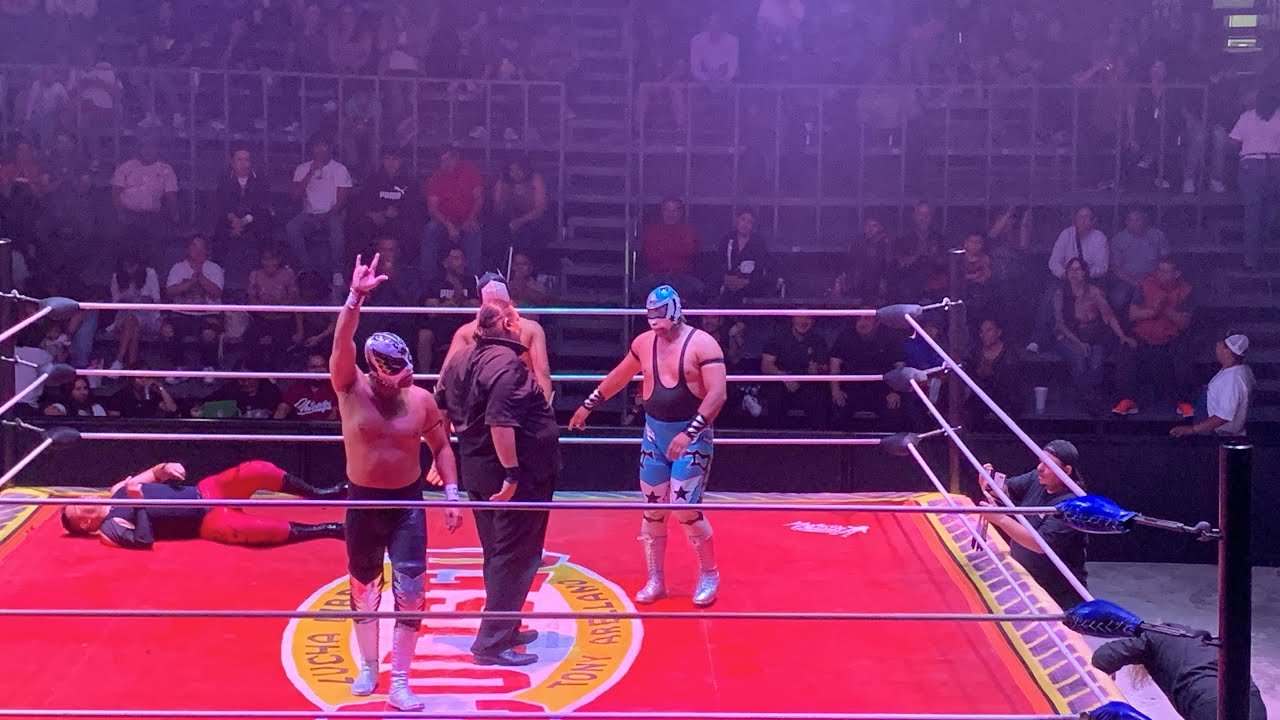 Ángel Azteca Jr, Magnífico y Espacial vs Enfermero del Mal y Charly ...
