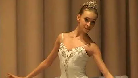 Young Olga Smirnova. Queen of the water variation ...