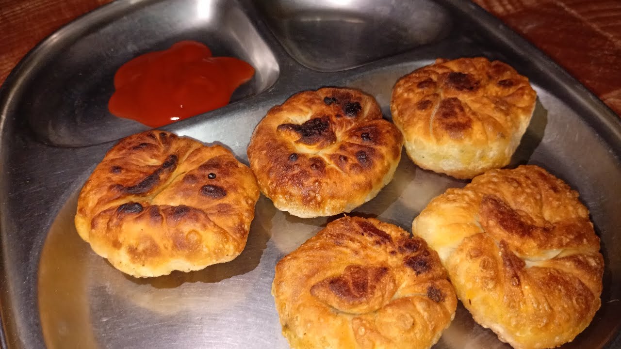 Fried potato momos 