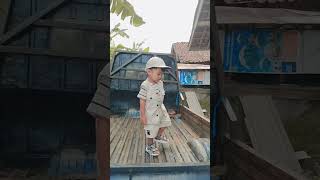 ARSHAKA SENENG BANGET NAIK MOBIL KOLBAK #masyaallahtabarakallah #bayivlog #shorts #naikmobil