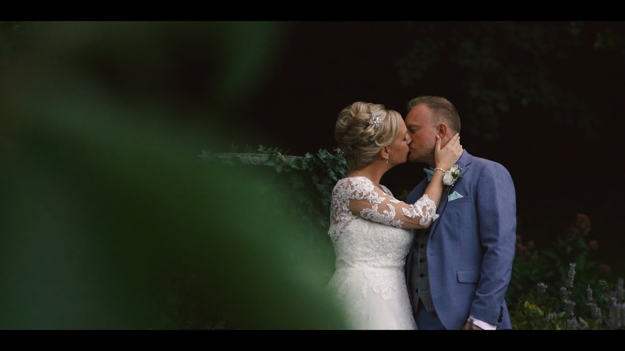 L a u r a  &  A d a m -  Wood Hall, Wetherby