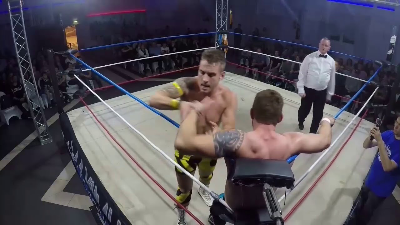 European Cruiserweight Championship - Michael Knight vs Terje Fjord (English Commentary)