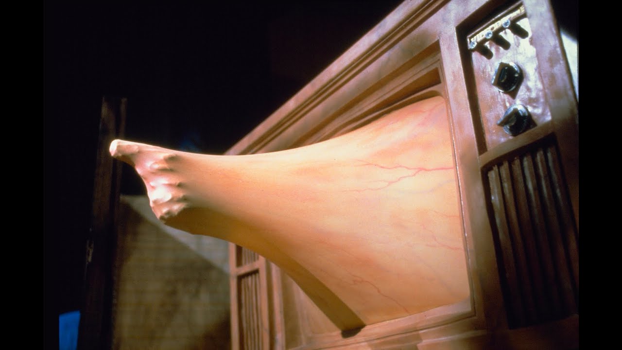 映画「ビデオドローム 4K ディレクターズカット版」予告編 - YouTube