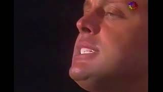 Luis Miguel - Por Debajo De La Mesa (1999) 4K
