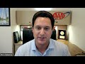Travel insurance experts weigh in after viral video