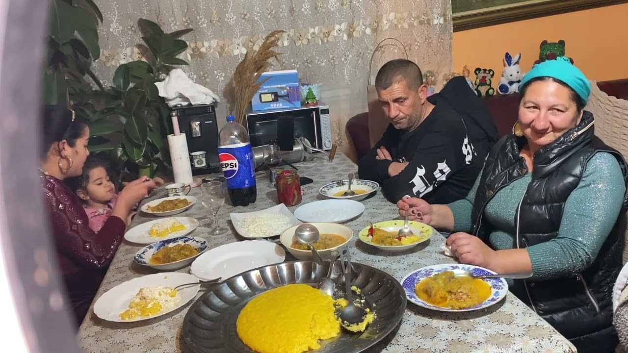 Toată seatra în ajutor au sărit la Maria