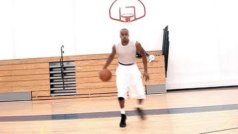 Dre Baldwin: Tyreke Evans Hesitation, In & Out Behind Back Move Finish Pt. 1 | Moves