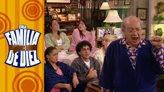 Una Familia De Diez - C-6 Los Problemas De La Tv De Paga Televisa