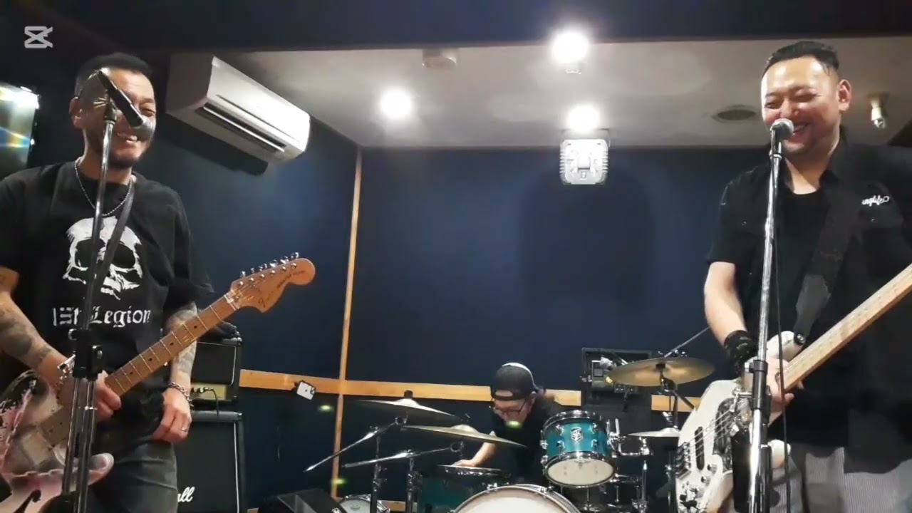 DOINGLIFE – Meet Our New Bassist + Studio Rehearsal Session