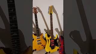 Signature Series Guitar Collection: Van Halen, Hendrix, Page, Santana, Vai, Satriani, Slash, Hammett