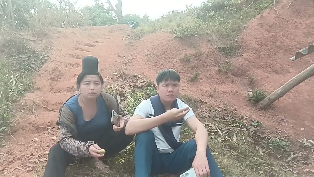 Lo Khiêm đang tô chụ pi noong ơi 