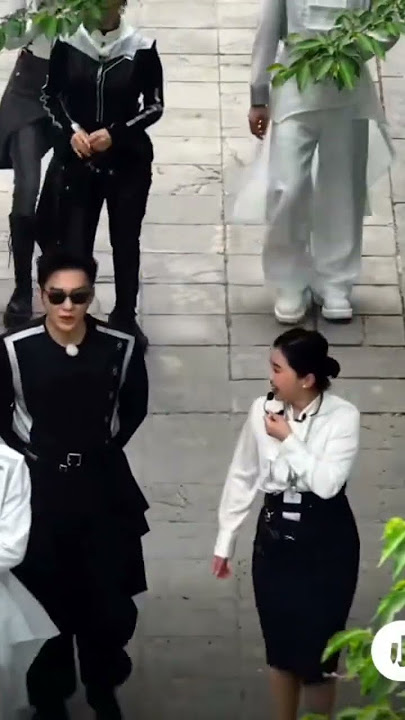 yuqi pushed chengcheng to the side😂#yuqi #fanchengcheng #keeprunning #idle #douyin #fyp