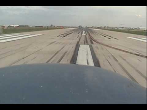 Landing at KSAT and 5C1 in a Cessna 172 (Cross-Cou...