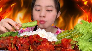 Mukbang sambal ikan lele pete dan lalapan mentah