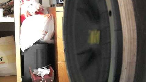 Kicker COMP C12 in room flex on Lovers War