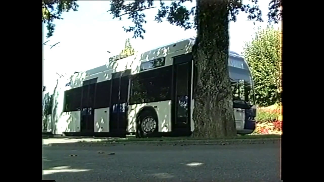 Trolleybus TL Lausanne - Neoplan N6121 (2002)