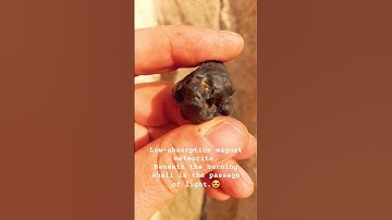 Gorgeous carbon meteorite #meteorite #ironmeteorite #gem#crystal #stone#nasa #diamond