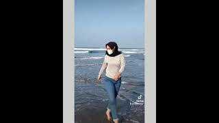 Tiktok jilbab hitam #jeans #jilbab