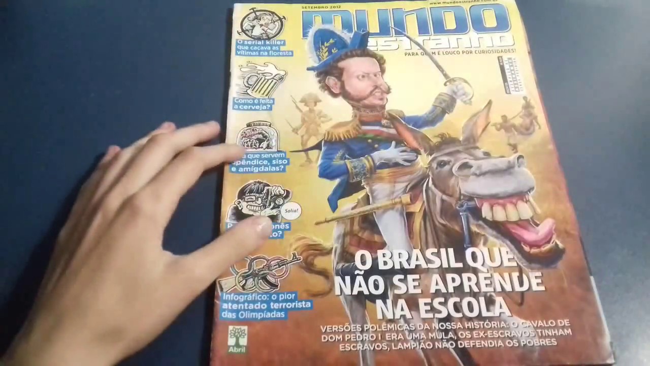 |ASMR| Lendo e folheando revista Mundo Estranho - Soft Spoken