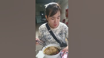 Cách ăn hủ tiếu bò kho ngon cực đỉnh của cô gái #anhducbonsai #bonsai #shortvideo #shorts #caycanh