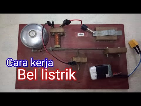 Video: Dalam bel listrik, elektromagnet bersifat magnetis ketika sakelarnya?