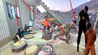 Download lagu Mirza Ali’s attack on Shiva to kick her out of the house and Pari’s defense of her: Mahan’s prisoner