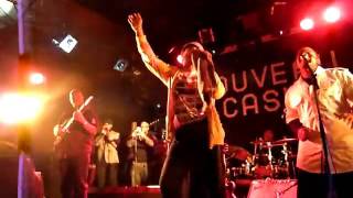 Cody ChesnuTT - Live - Nouveau Casino - Wedding Day - France (2011).flv