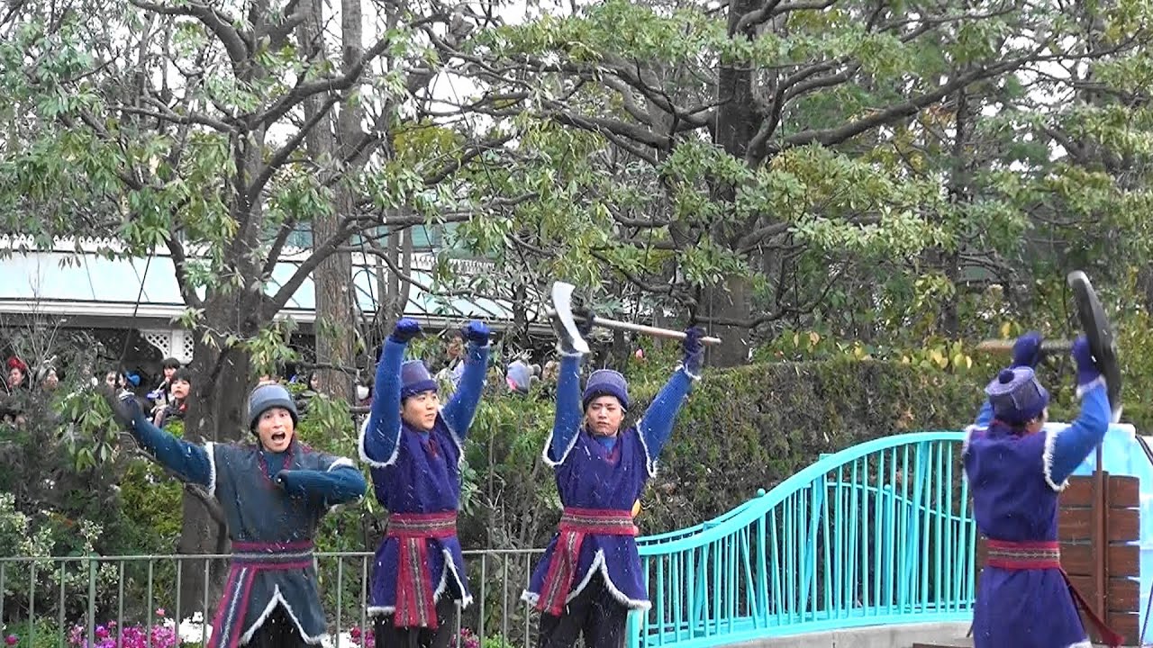 東京ディズニーランド　フローズンファンタジーパレード　ダンサー