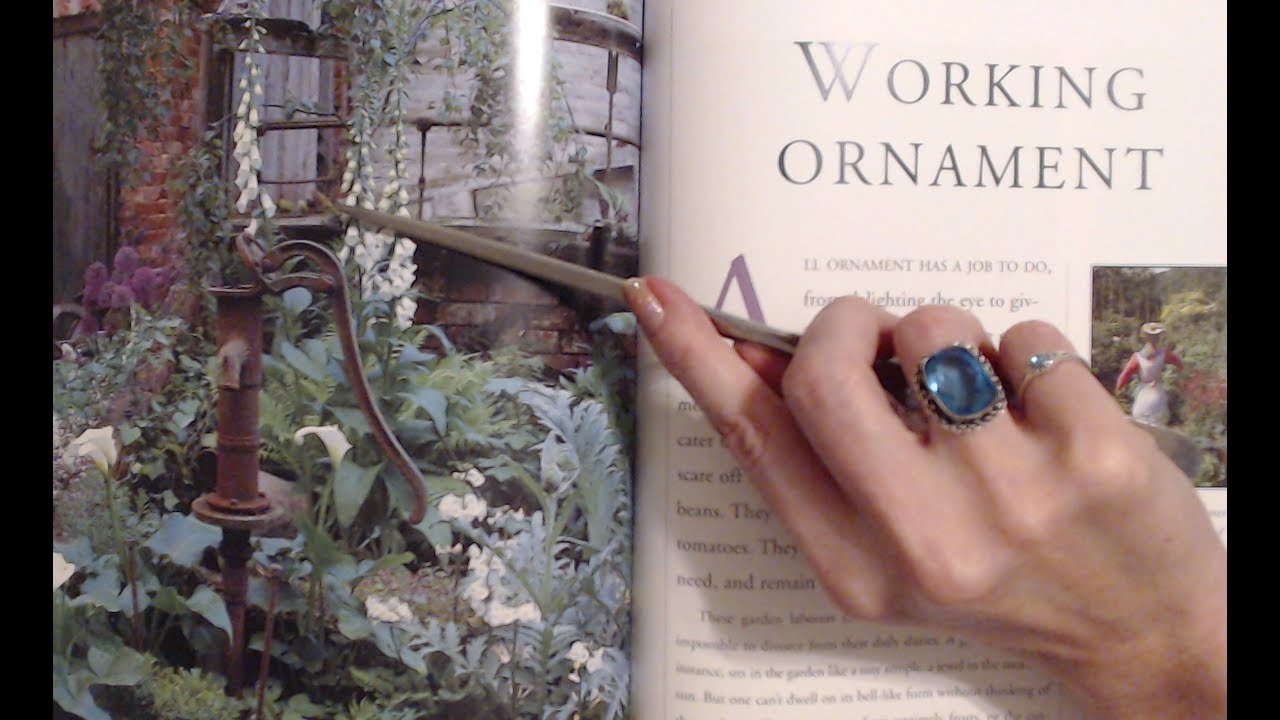 ASMR Soft Spoken ~ Книга для чтения «Украшение сада» с указкой