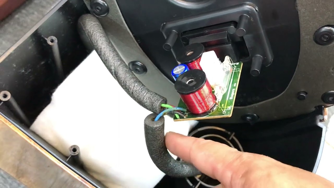 Mở bên trong loa Rogers DB101 Anh quốc  độc đẹp ạ giảm giá cuối năm chỉ còn 5tr