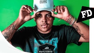 Mc Kitinho E Mc Kalzin - Elas Tão Jogando A Buceta No Megatron Dj Tezinho 2018