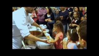 Mozzarella Show Al Centro Le Giraffe A Paderno Dugnano. Centro Della Mozzarella, Milano E Meda