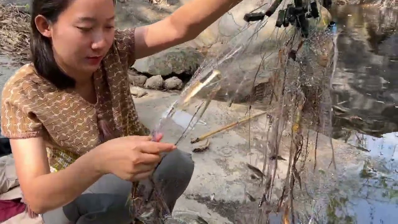 พาหวานใจออกล่าหาปลากิน ￼