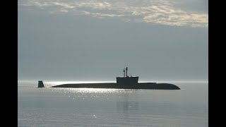 В Японском море рыбаки встретили атомную подводную лодку К-550 "Александр Невский".