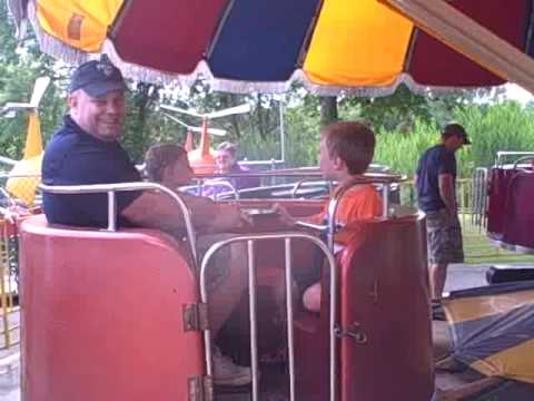 Colton Boys on teacup ride @Hoffman's Playland