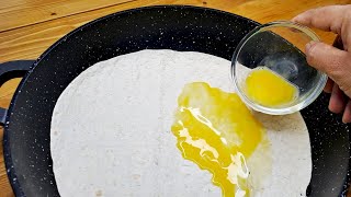 Just pour an egg onto a tortilla and add cheese to make this Delicious breakfast. Quick recipe! by zizi cooking 114 views 1 day ago 4 minutes, 22 seconds