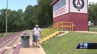 Abbeville County School District superintendent, football standout, killed in head-on crash