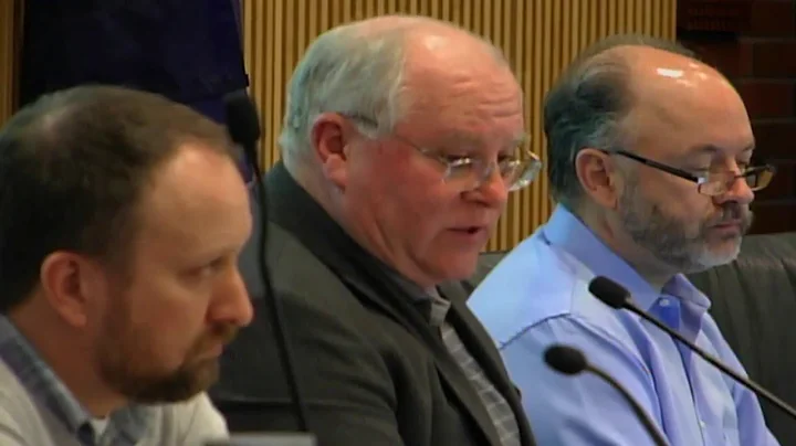 2019 423 Mayor Scott Hill and City Manager Jeff To...