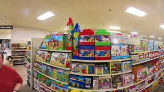 L&M Marquette 360 Walk Through Seasonal Toys