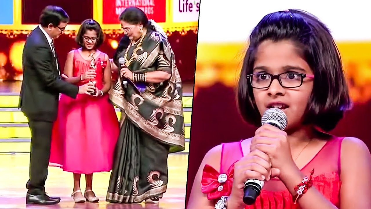 Bright Young Talent Uthara Unnikrishnan Wins the Best Singer Award | SIIMA