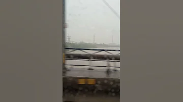 Ymuna Nadi M Bada Pani Etni Tej Barish Metro Shorts Video 