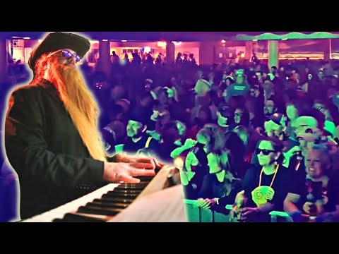 My Show at the SURF BALLROOM Looking Like ZZ Top?? - YouTube